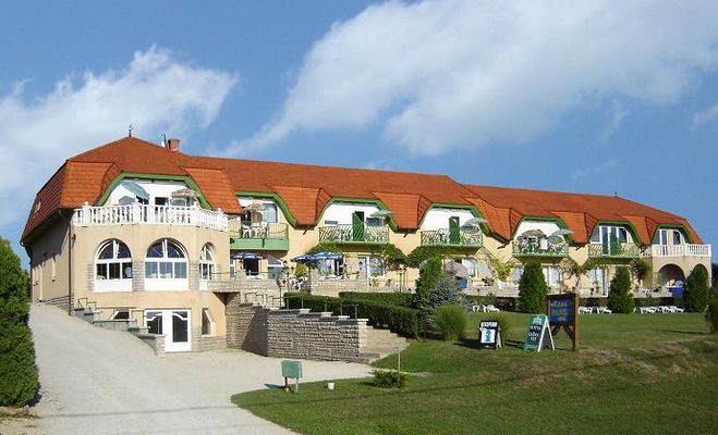 Karát Hotel, Balatongyörök