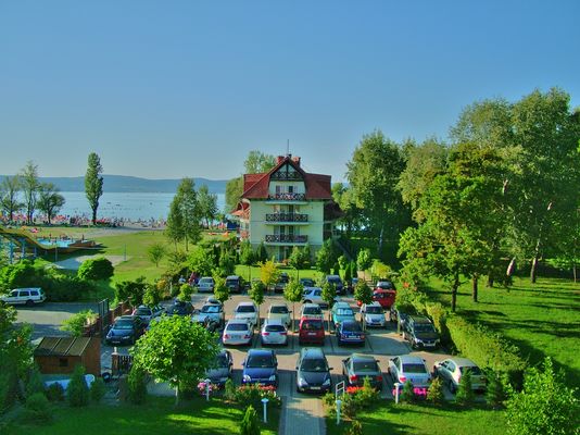 Lelle Park Apartmanház, Balatonlelle