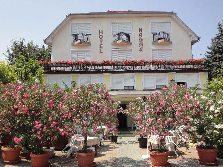 Nádas Hotel, Balatonlelle