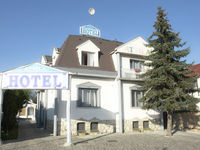Click here for more images about Hotel Attila.