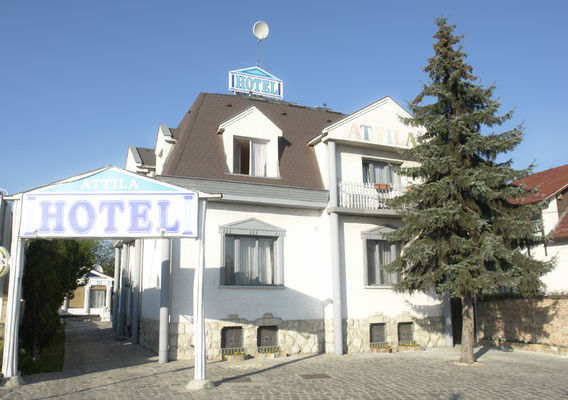 Hotel Attila, Budapest