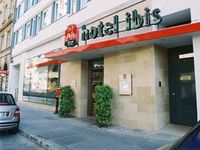 Click here for more images about Ibis Budapest City.
