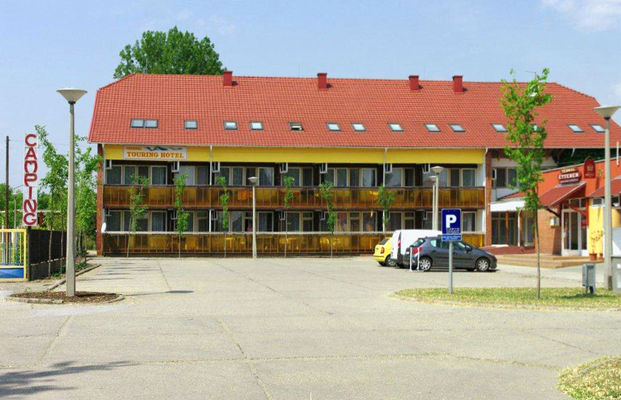 Touring Hotel, Cserkeszőlő