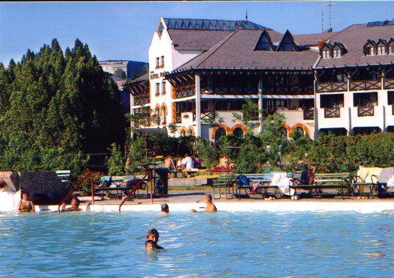 Hunguest Hotel Flóra, Eger