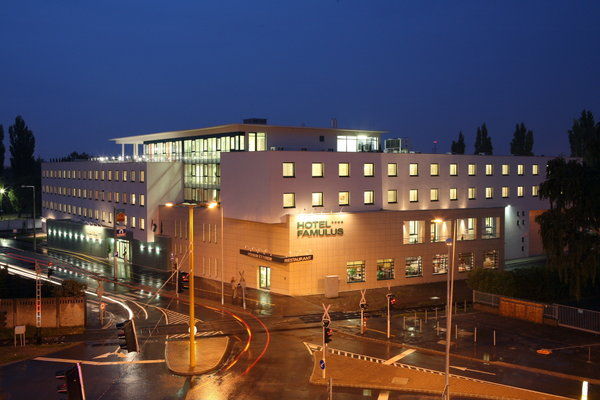 Hotel Famulus, Győr