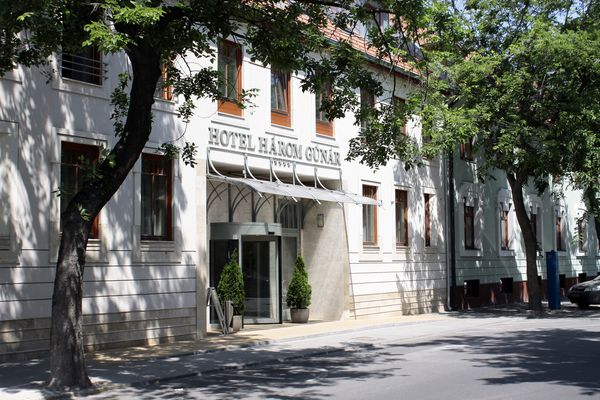 Három Gúnár Hotel & Veranstaltungshaus, Kecskemét