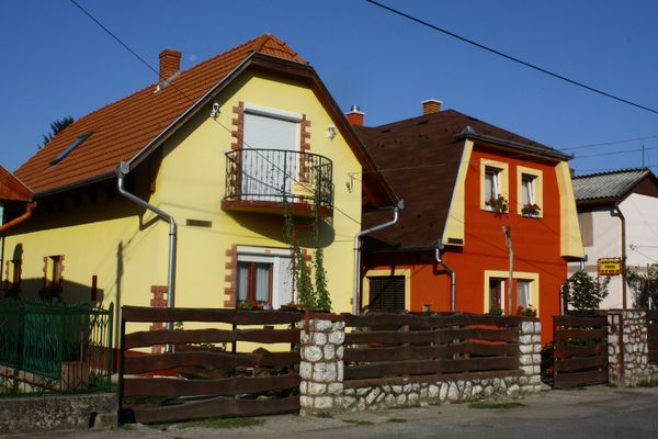 Csilike Apartmanok, Mezőkövesd