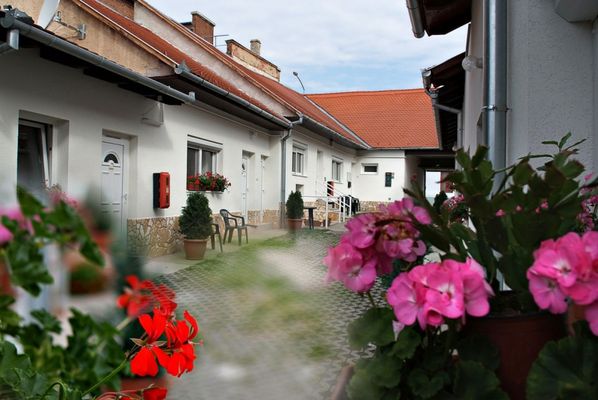 Hungaria Apartment House, Pécs