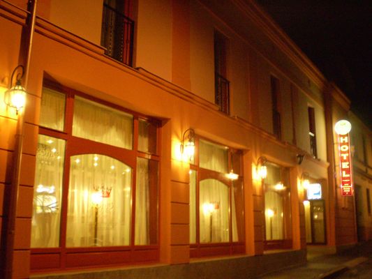 K&ouml;nig Hotel, P&eacute;cs
