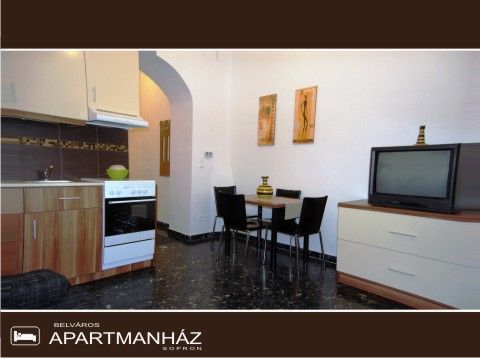 Belváros Apartmanház, Sopron