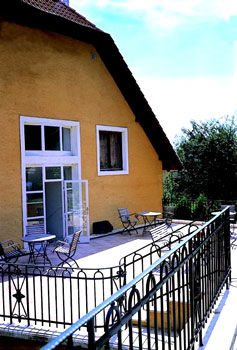 Pension 100, Szentendre