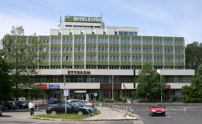 Hotel Árpád, Tatabánya