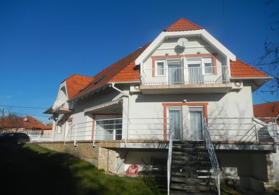 VV Apartmanok, Velence